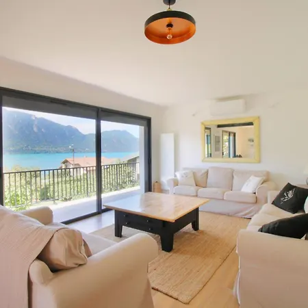 Villa Comfortable With A View Of Bourget Viviers-du-Lac